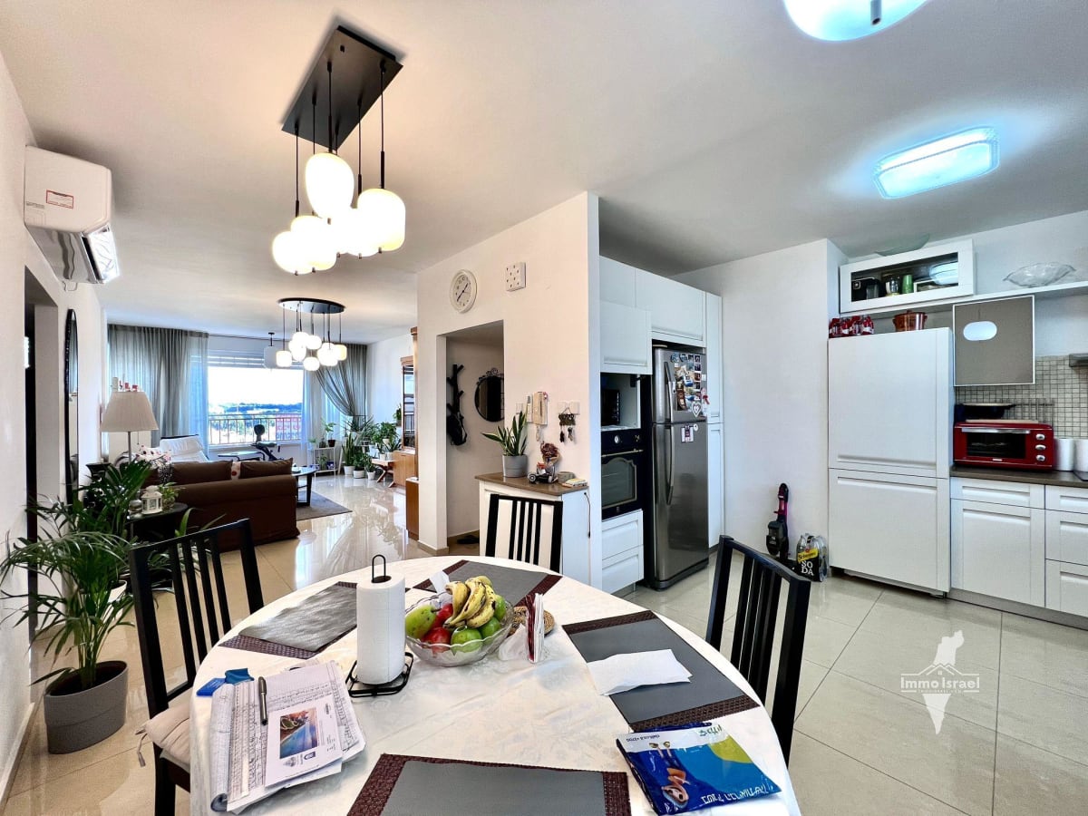 Квартира с 3 комнатами на продажу на улице ха-Ламед Хей, Нетания