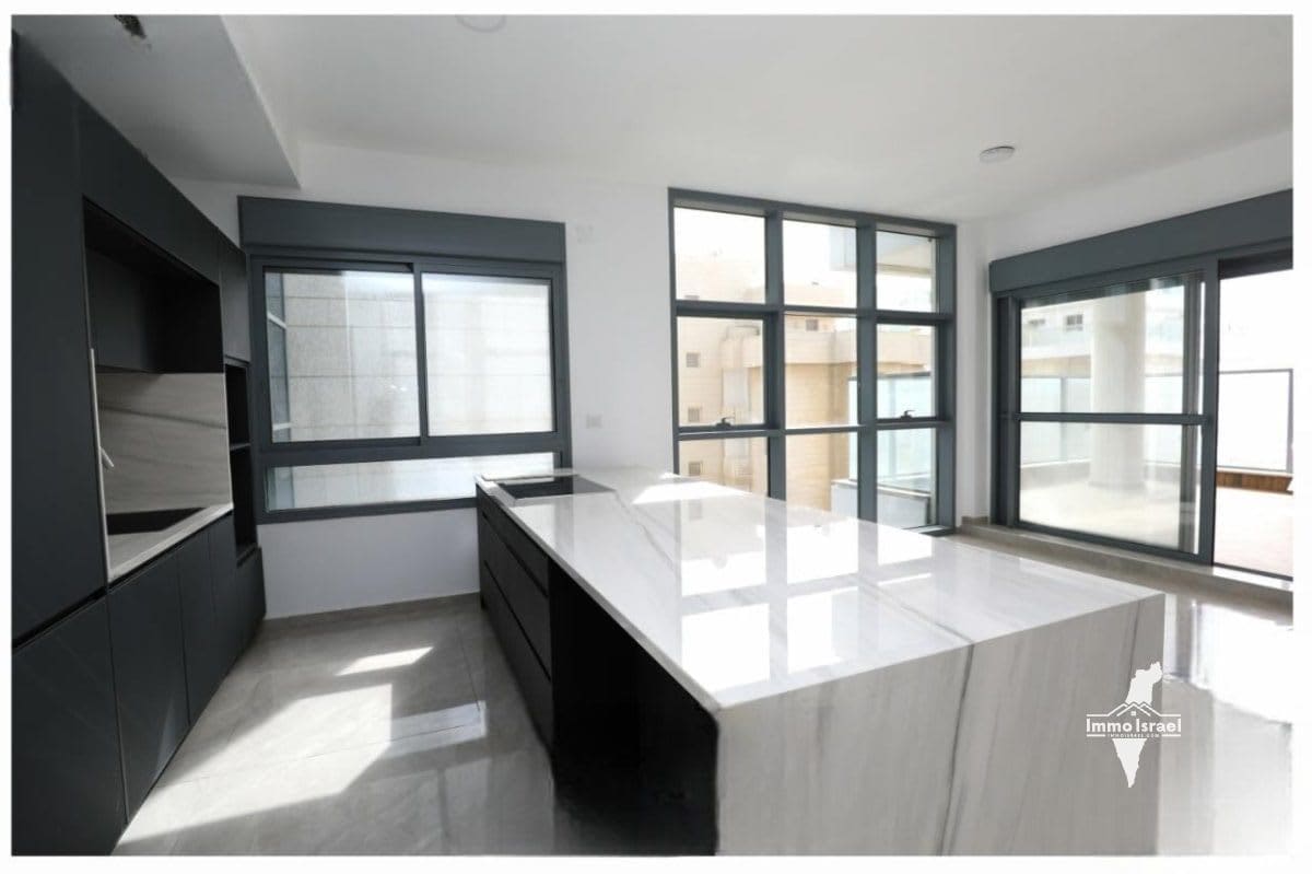 Квартира с 5 комнатами на продажу на улице Бней Биньямин, Нетания