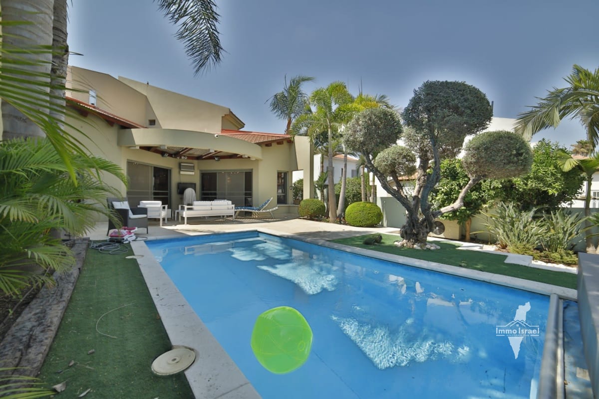  קוטג' 7 חדרים למכירה באזור