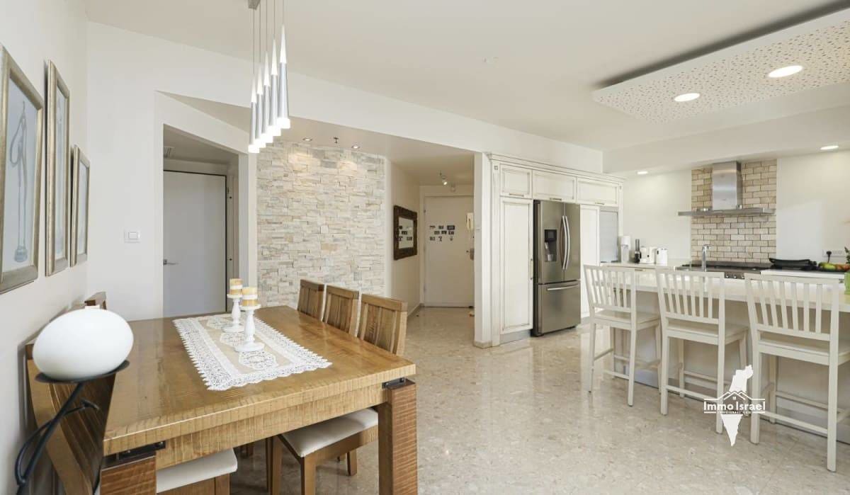 4-Room Apartment For Sale On Bnei Binyamin Street, Netanya