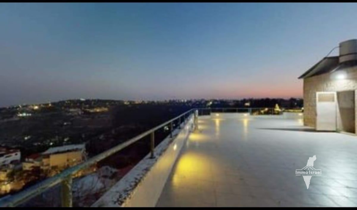 4-Room Penthouse For Sale On Ein Rogel Street, Jerusalem