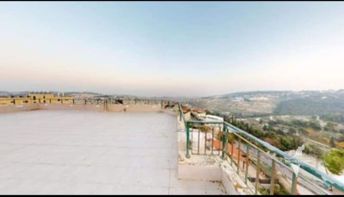 4-Room Penthouse For Sale On Ein Rogel Street, Jerusalem