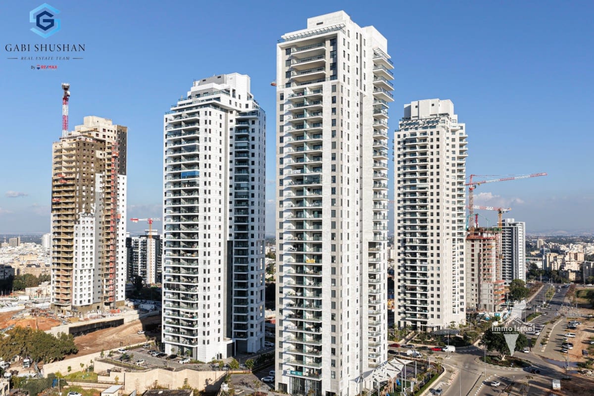 Пентхаус с 5 комнатами на продажу на улице Амнон Липкин Шахак 14, Нетания