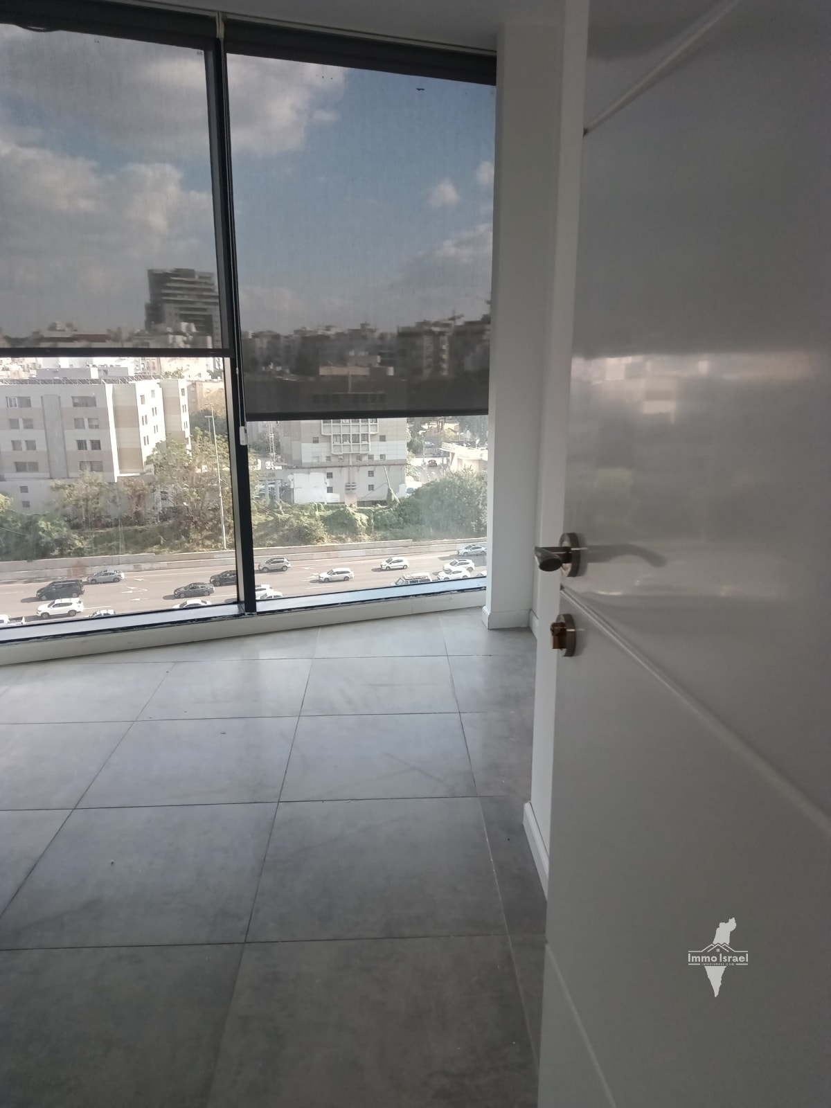 Office For Rent On Menakhem Begin Road, Tel Aviv