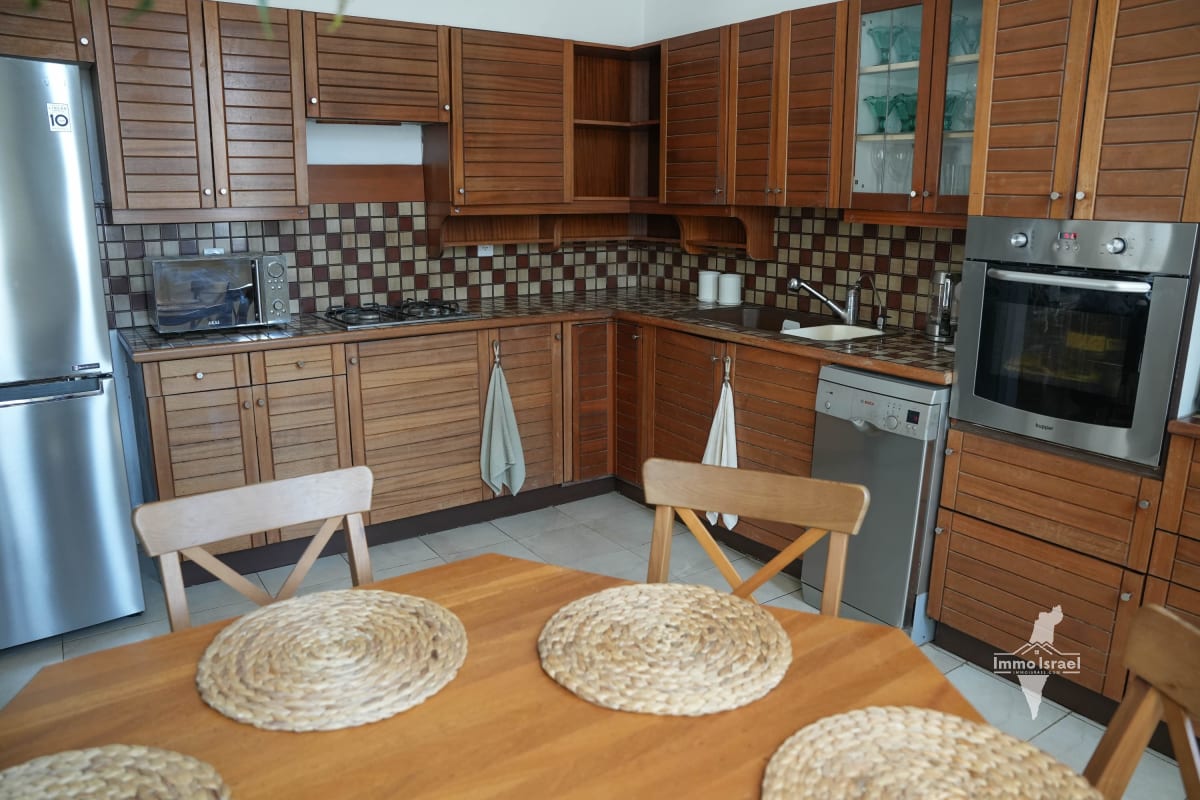 6-Room Roof Apartment For Rent On Ha-Galil Street, Ra'anana