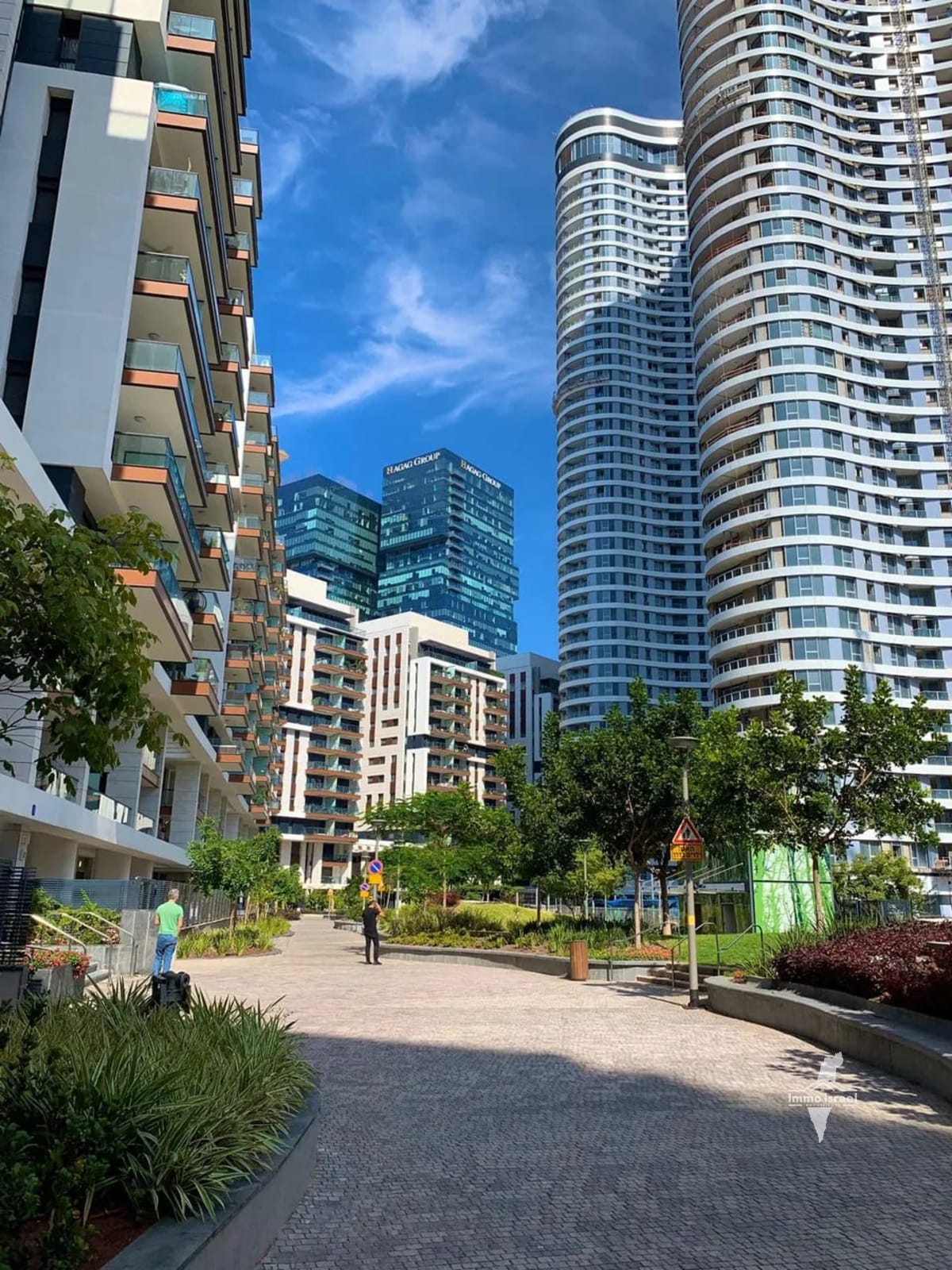 4-Room Mini Penthouse For Sale On Carlebach Street, Tel Aviv