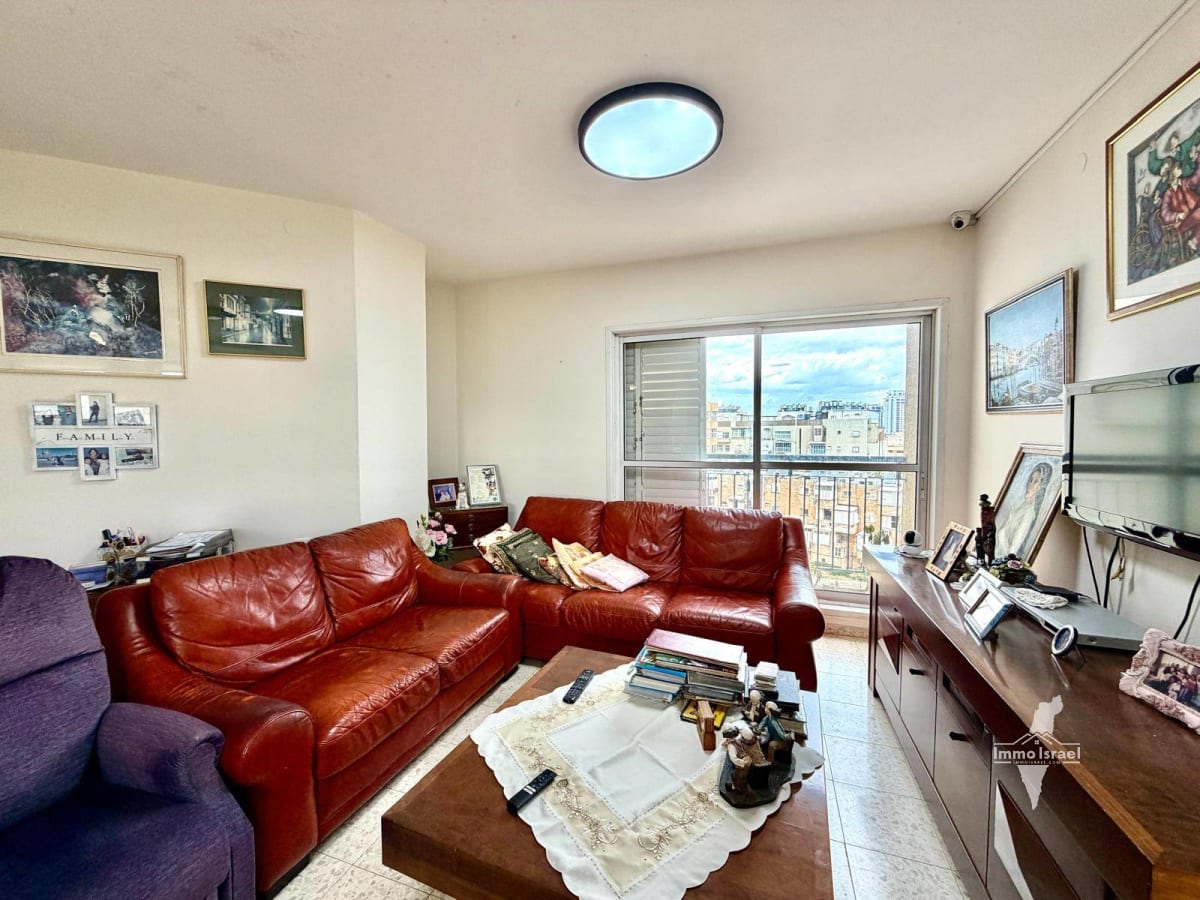 Квартира с 3 комнатами на улице Шломо ха-Мелех, Нетания