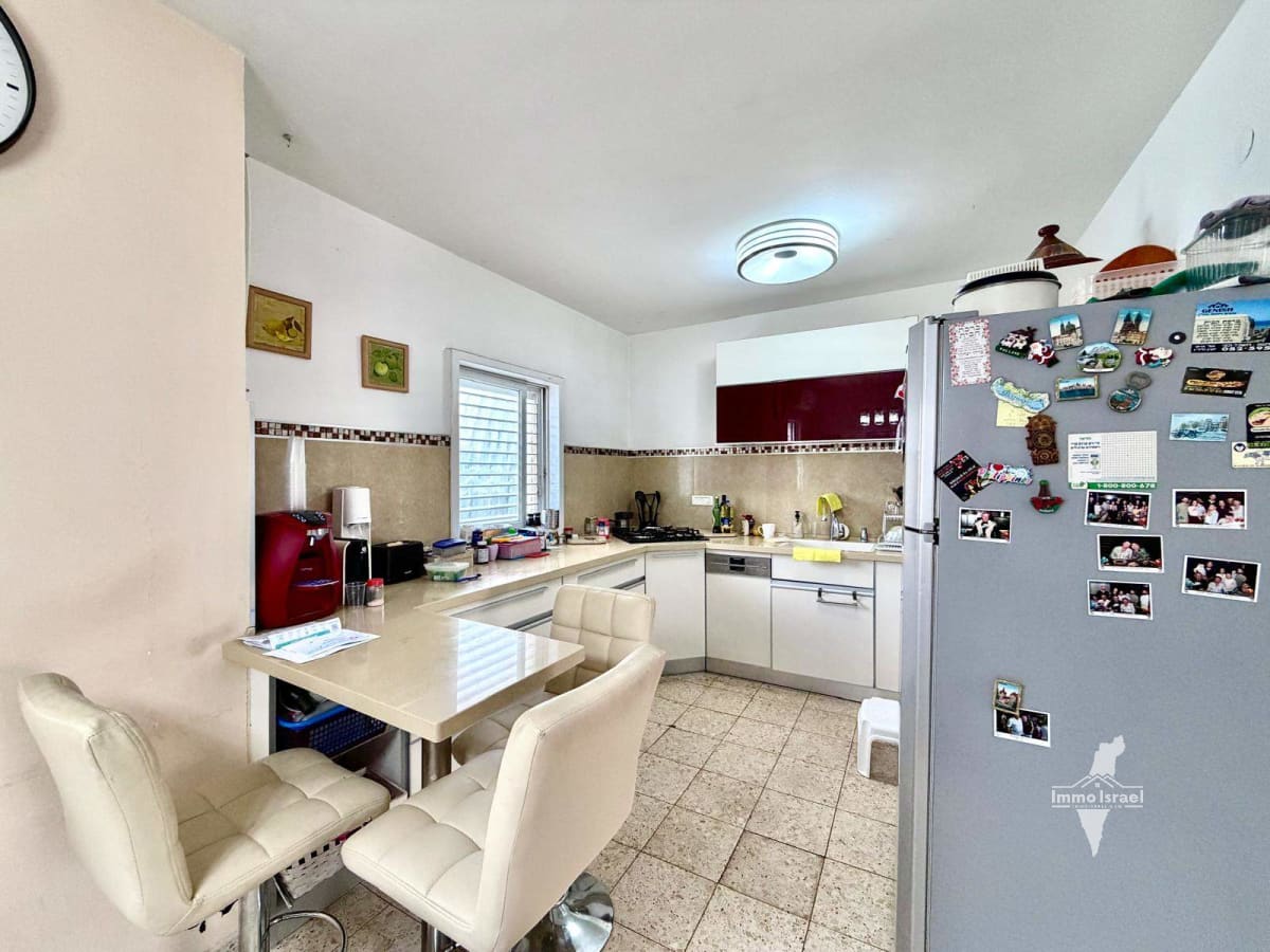 Коттедж с 6 комнатами на продажу на улице Моше Шапира, Нетания