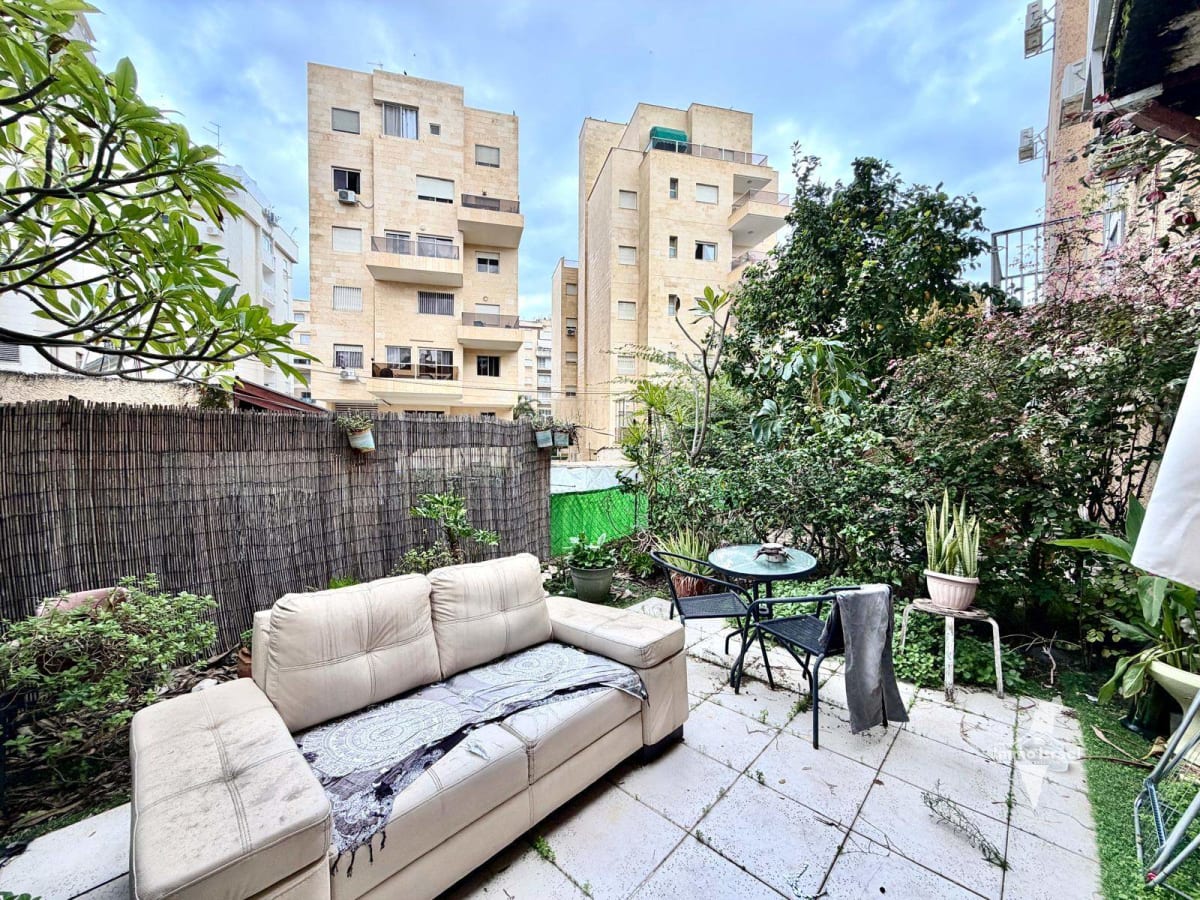 Коттедж с 6 комнатами на продажу на улице Моше Шапира, Нетания