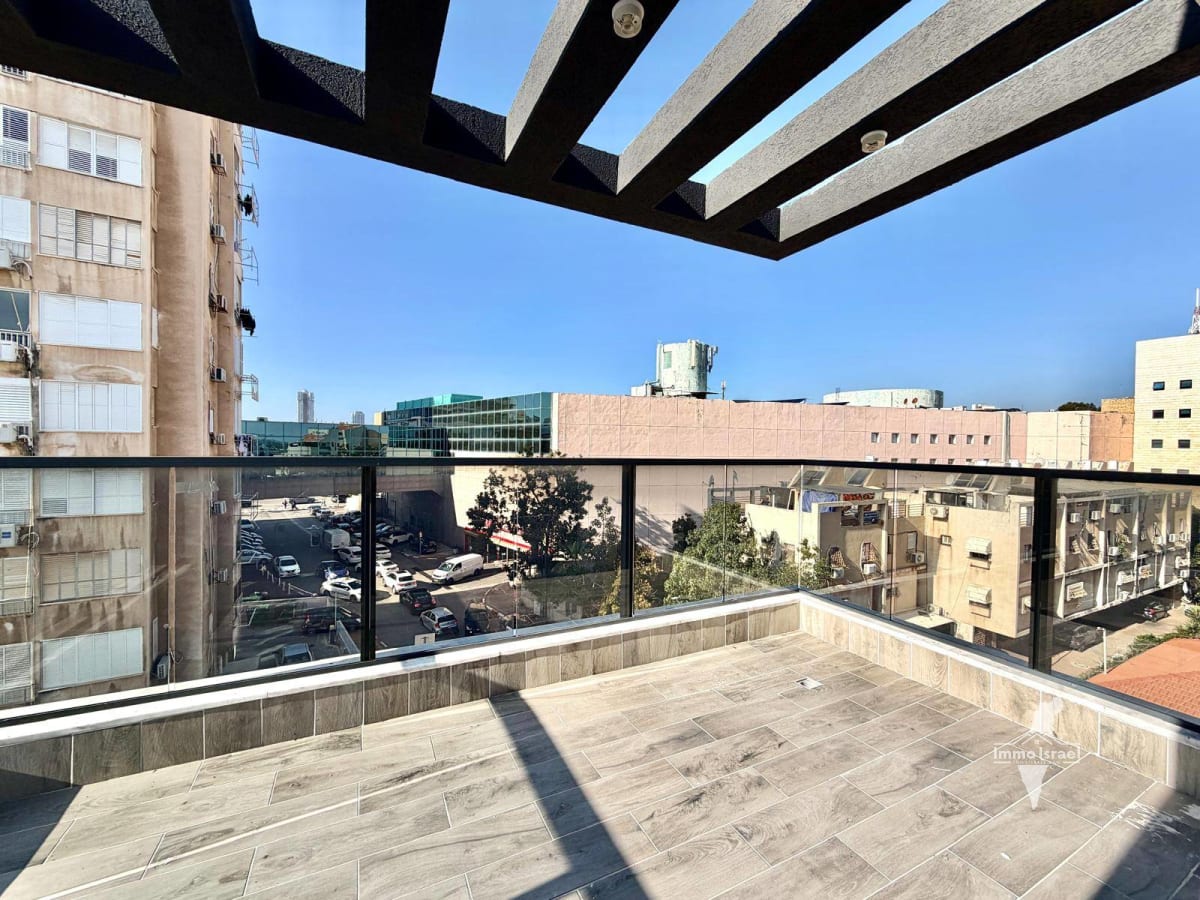 Дуплекс с 5 комнатами на продажу на улице Ха-Порцим, Нетания