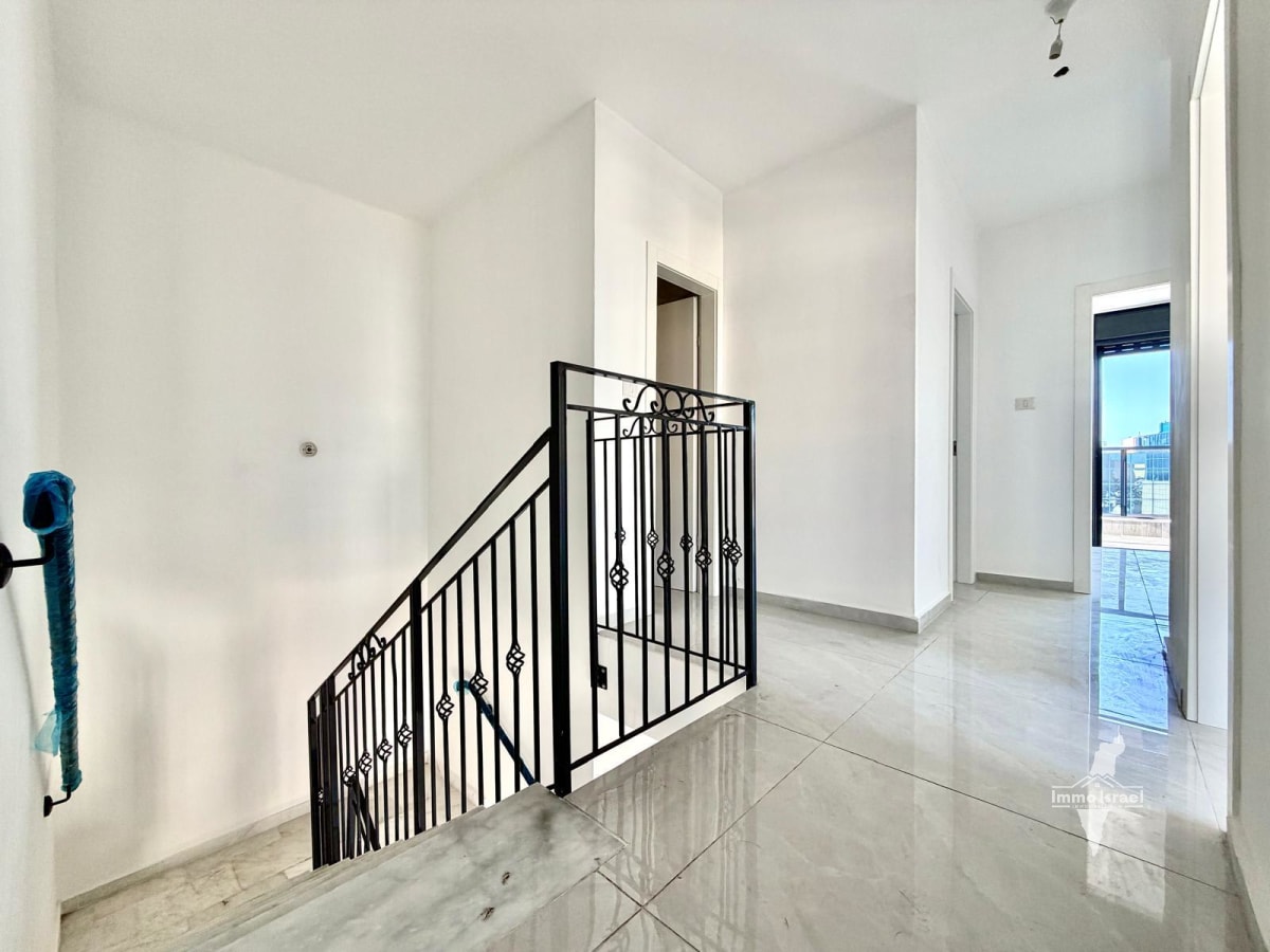 Дуплекс с 5 комнатами на продажу на улице Ха-Порцим, Нетания