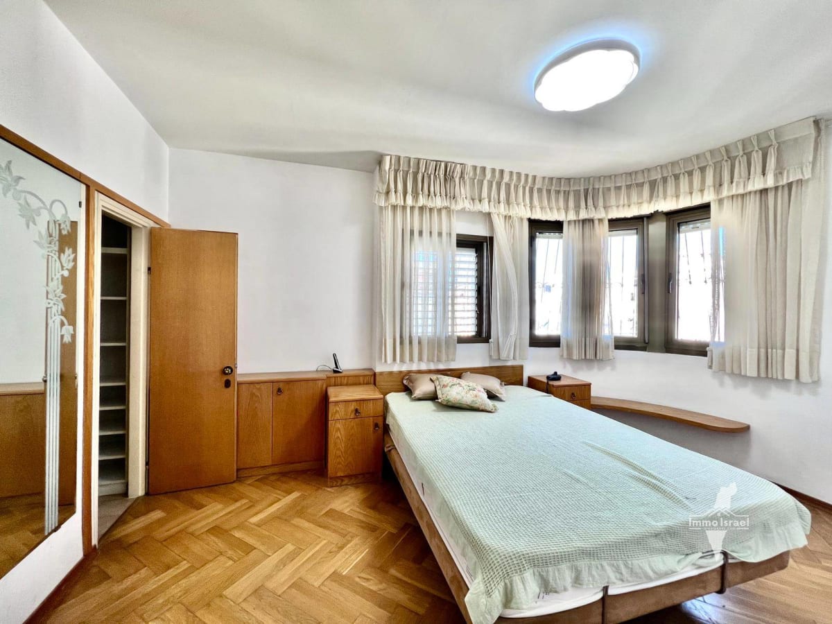 פנטהאוז 4 חדרים למכירה ברחוב סמילנסקי, נתניה