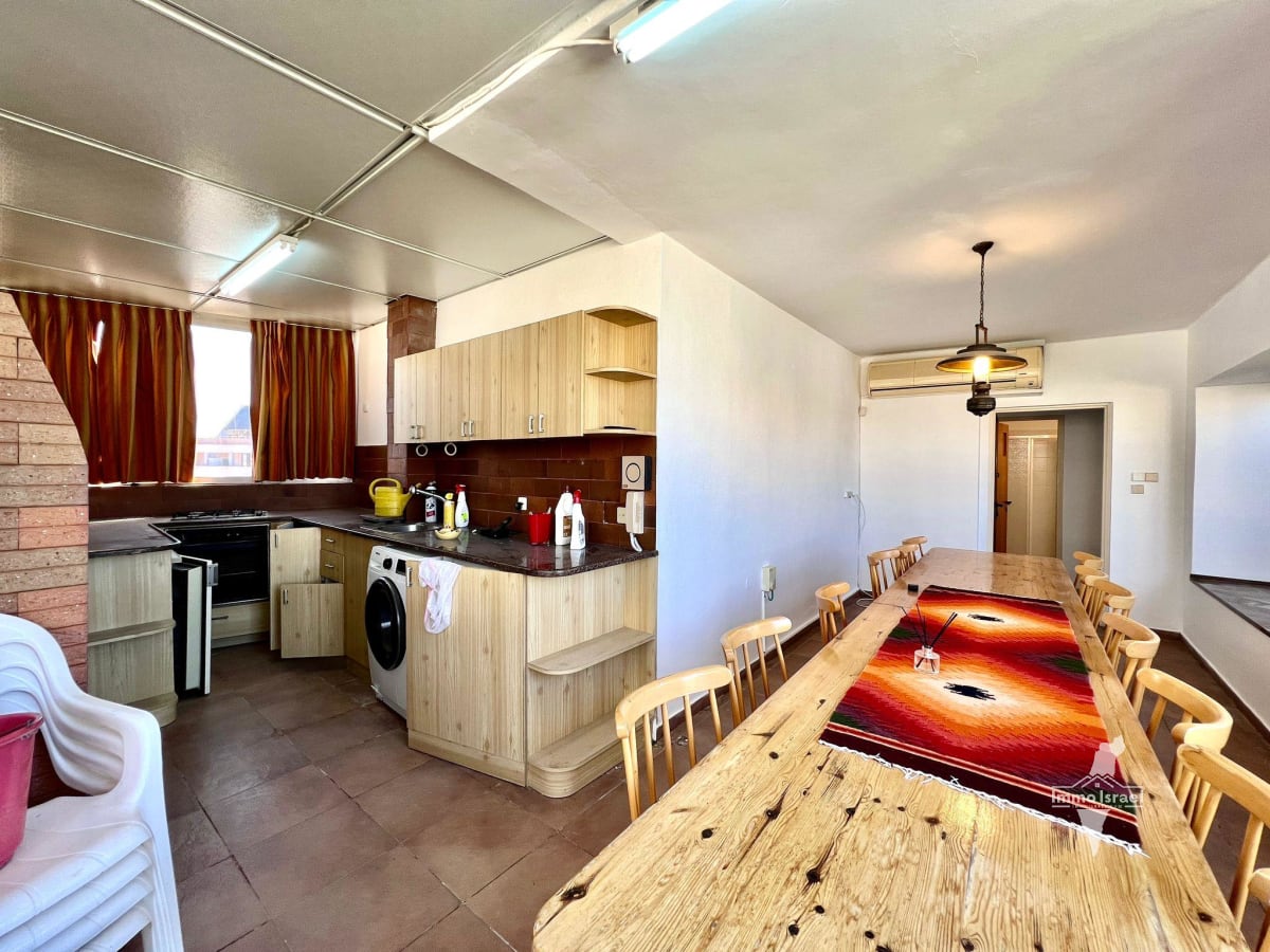 פנטהאוז 4 חדרים למכירה ברחוב סמילנסקי, נתניה