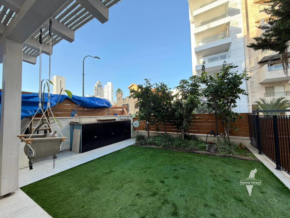 Коттедж с 4,5 комнатами на продажу на улице Бейлинсон, Нетания