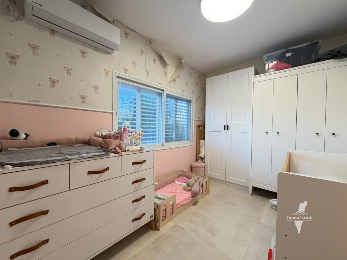 Коттедж с 4,5 комнатами на продажу на улице Бейлинсон, Нетания