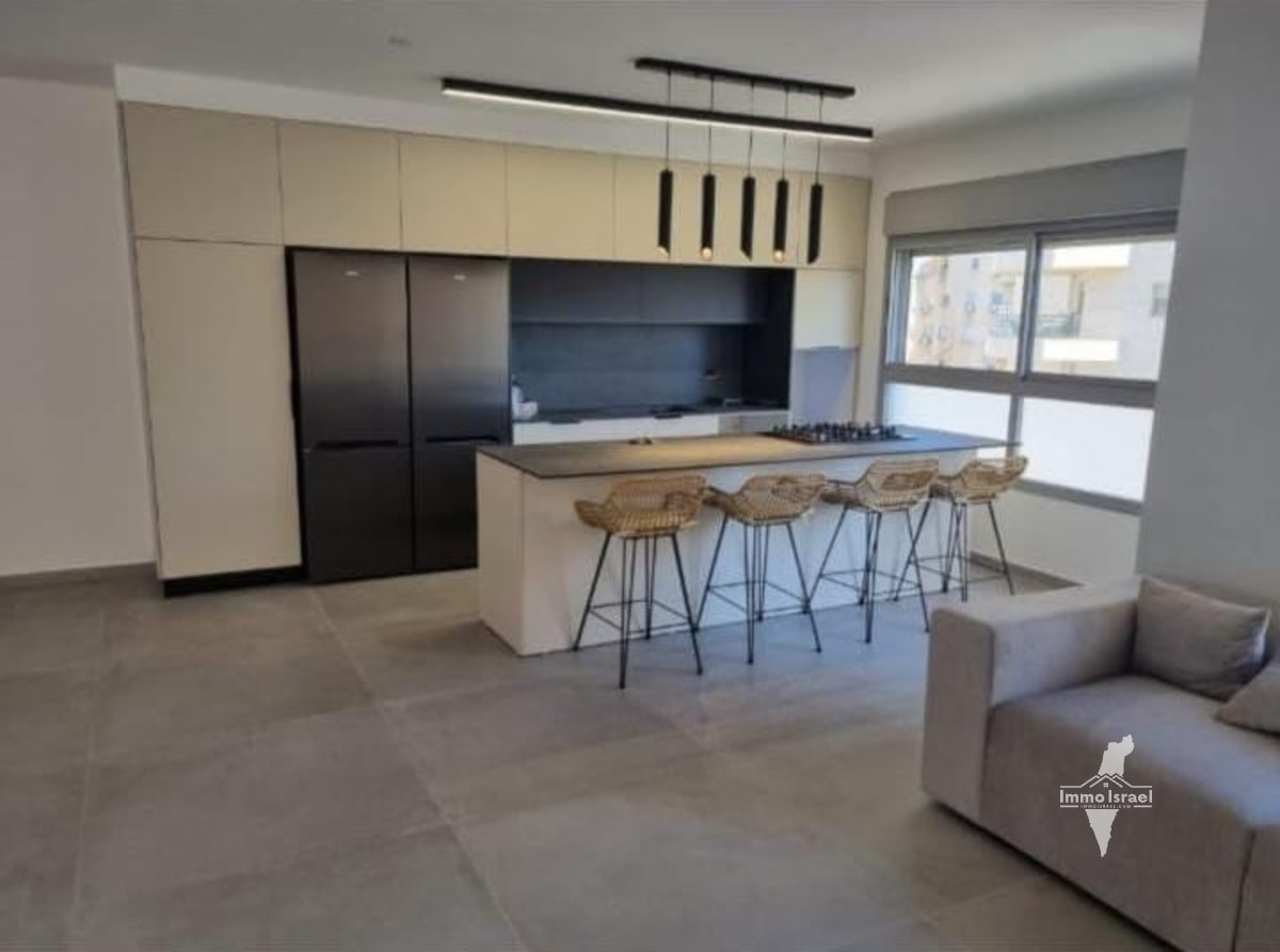 Квартира с 5 комнатами на продажу на улице Нафтали Герц Имбер, Нетания