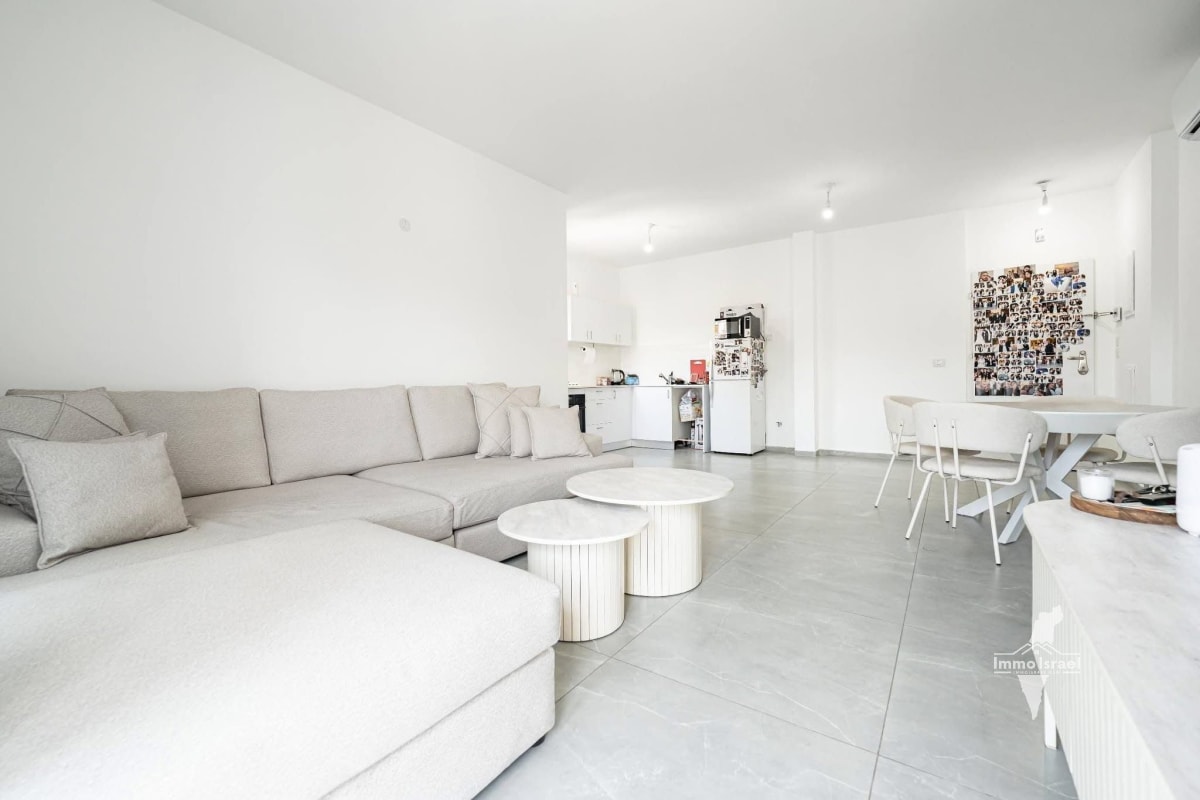 3-Room Apartment For Sale On Orlansky Street, Petah Tikva