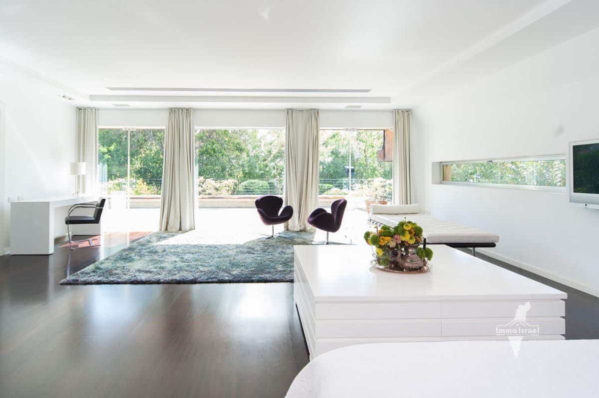 6-Room Home For Sale On Eliezer Kaplan Street, Herzliya Pituah