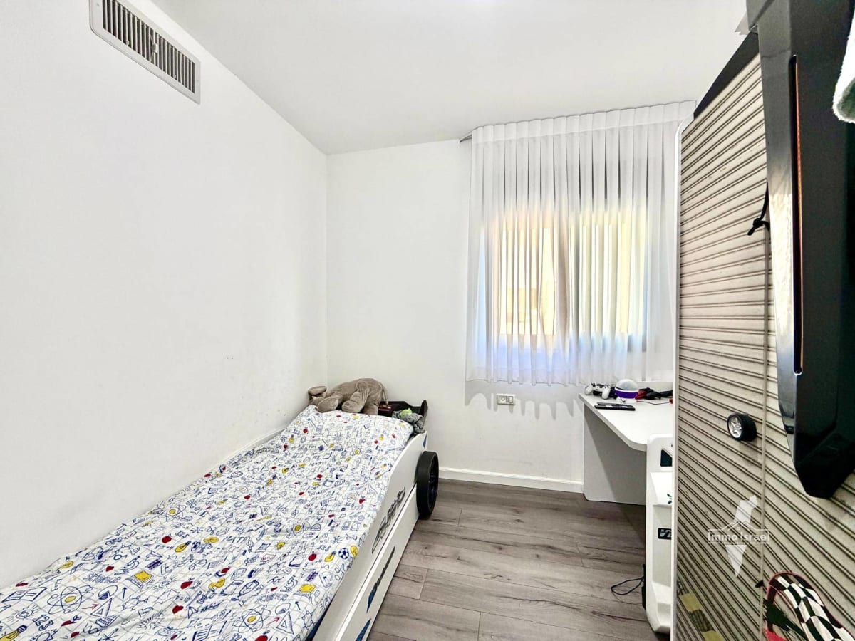 Квартира с 4 комнатами на продажу на улице Бальфур, Нетания