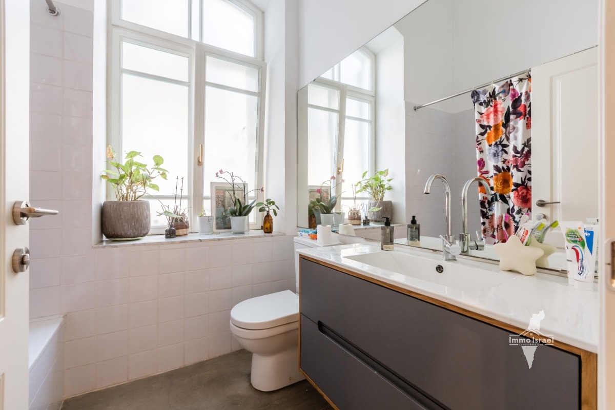 5-Room Garden Apartment For Sale On Lilienblum Street, Tel Aviv