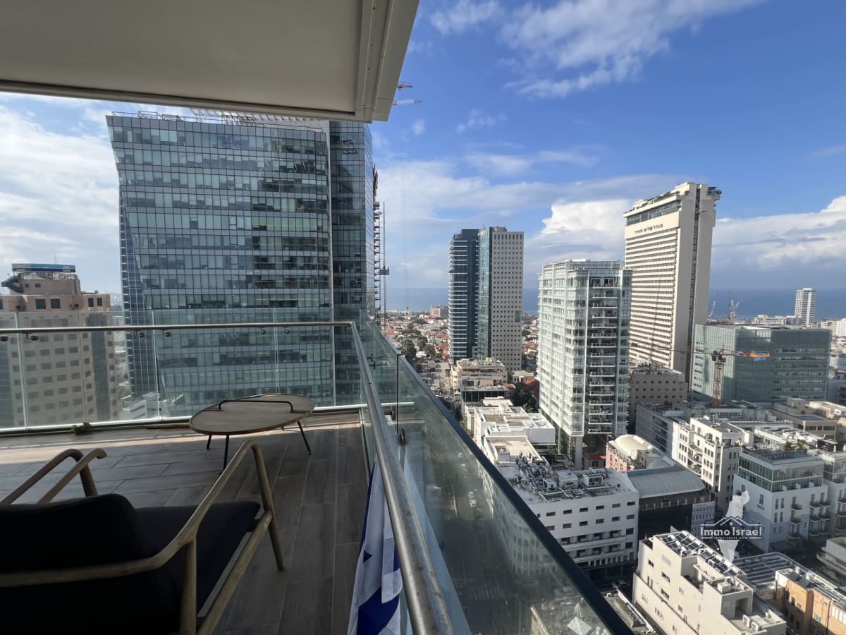 3.5-Room Apartment For Sale On Sderot Rothschild, Tel Aviv