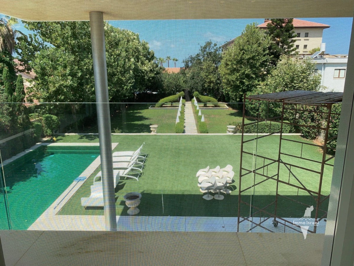 8-Room Villa For Sale On Wingate Street, Herzliya Pituah