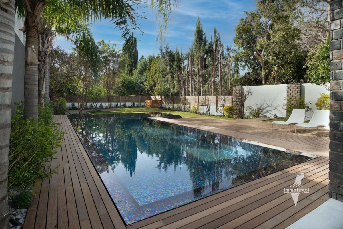 6-Room Villa For Rent On David HaMelech Street, Herzliya
