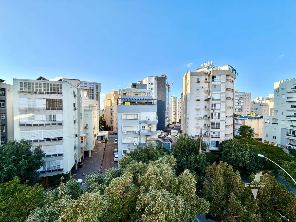 Квартира с 3 комнатами на продажу на улице Смилански, Нетания