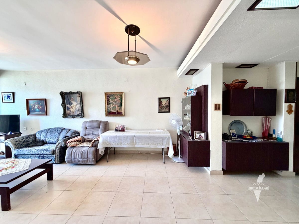 Квартира с 3 комнатами на продажу на улице Смилански, Нетания