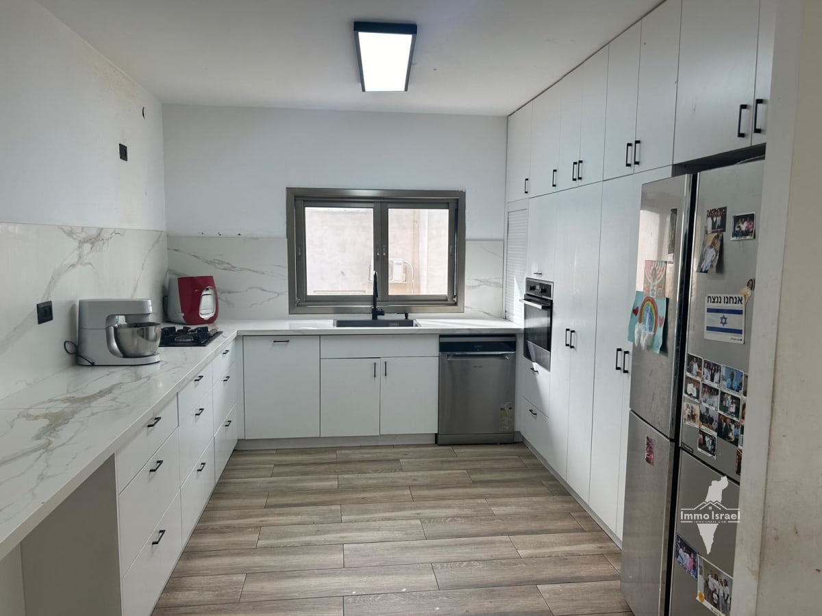 דירת 9 חדרים למכירה ברחוב לילינבלום, חדרה