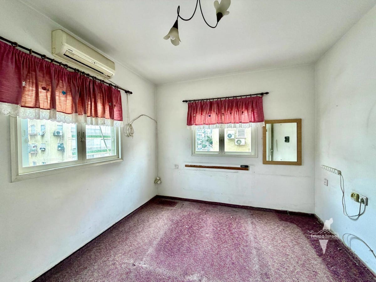 דירת 4 חדרים למכירה ברחוב יהודה הלוי, נתניה