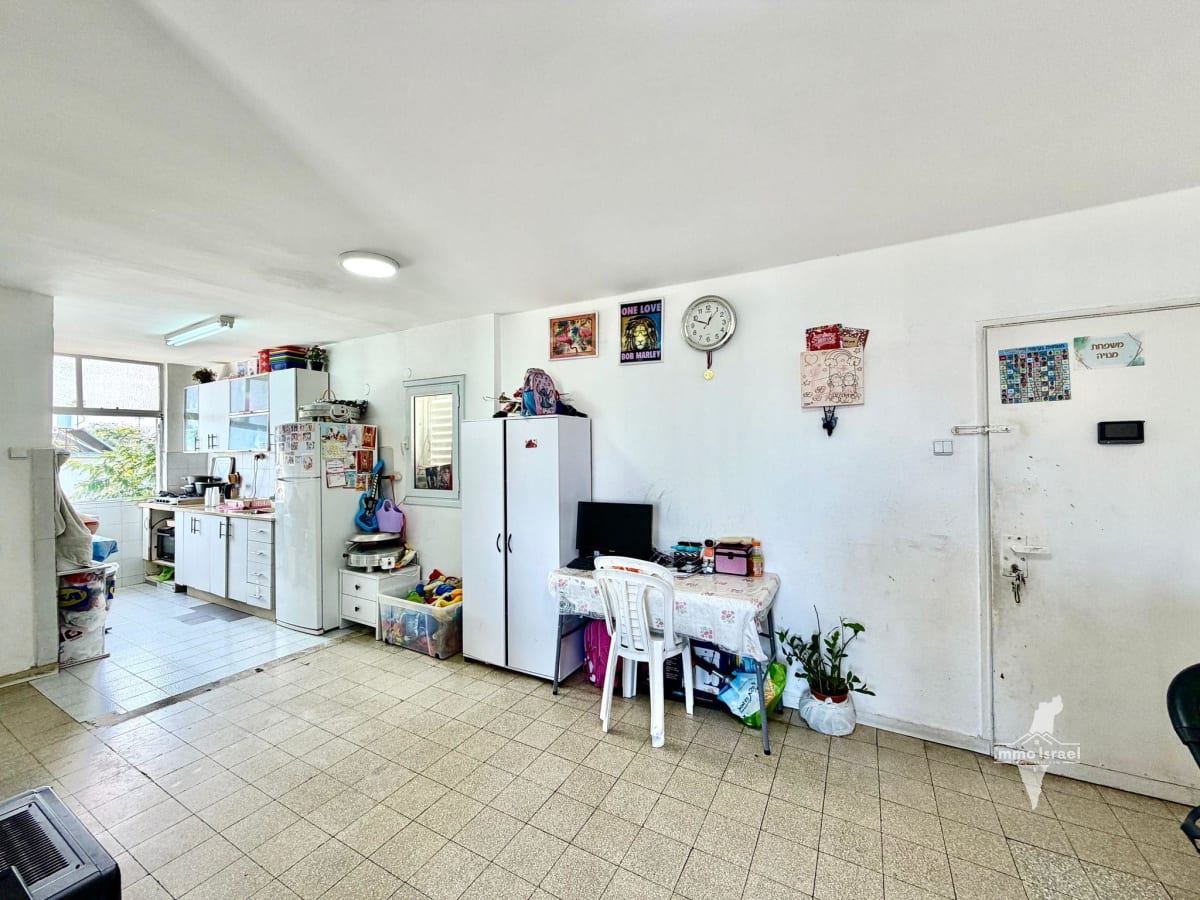 Квартира с 3 комнатами на продажу на улице Гиора Йосефталь, Нетания