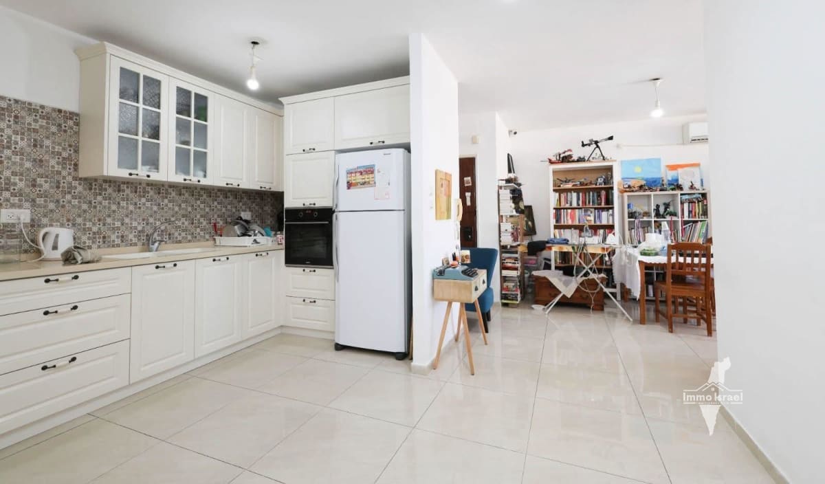 Квартира с 3 комнатами на продажу на улице Авраам Шапира, Нетания