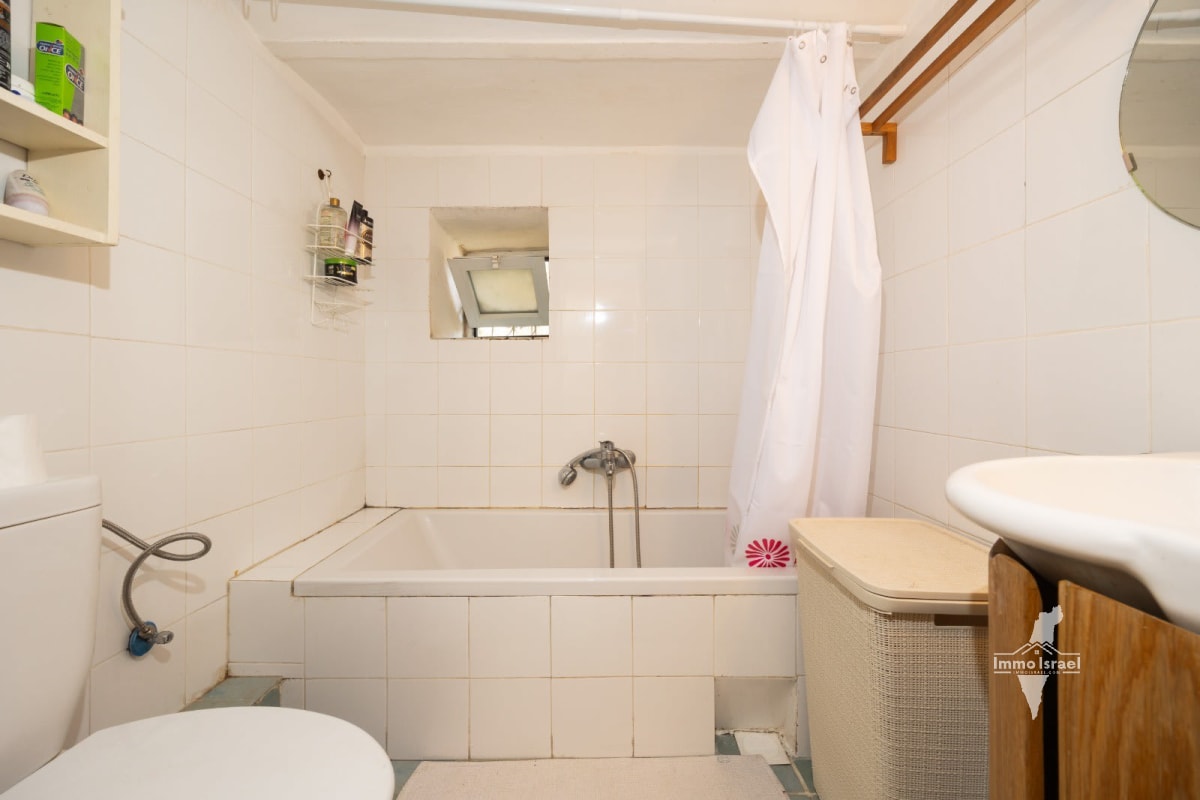 8-Room Garden Apartment For Sale On Daniel Street, Jerusalem