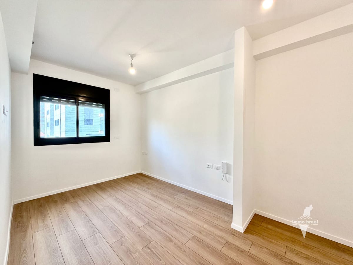 Квартира с 3 комнатами на продажу на улице Герцог, Нетания