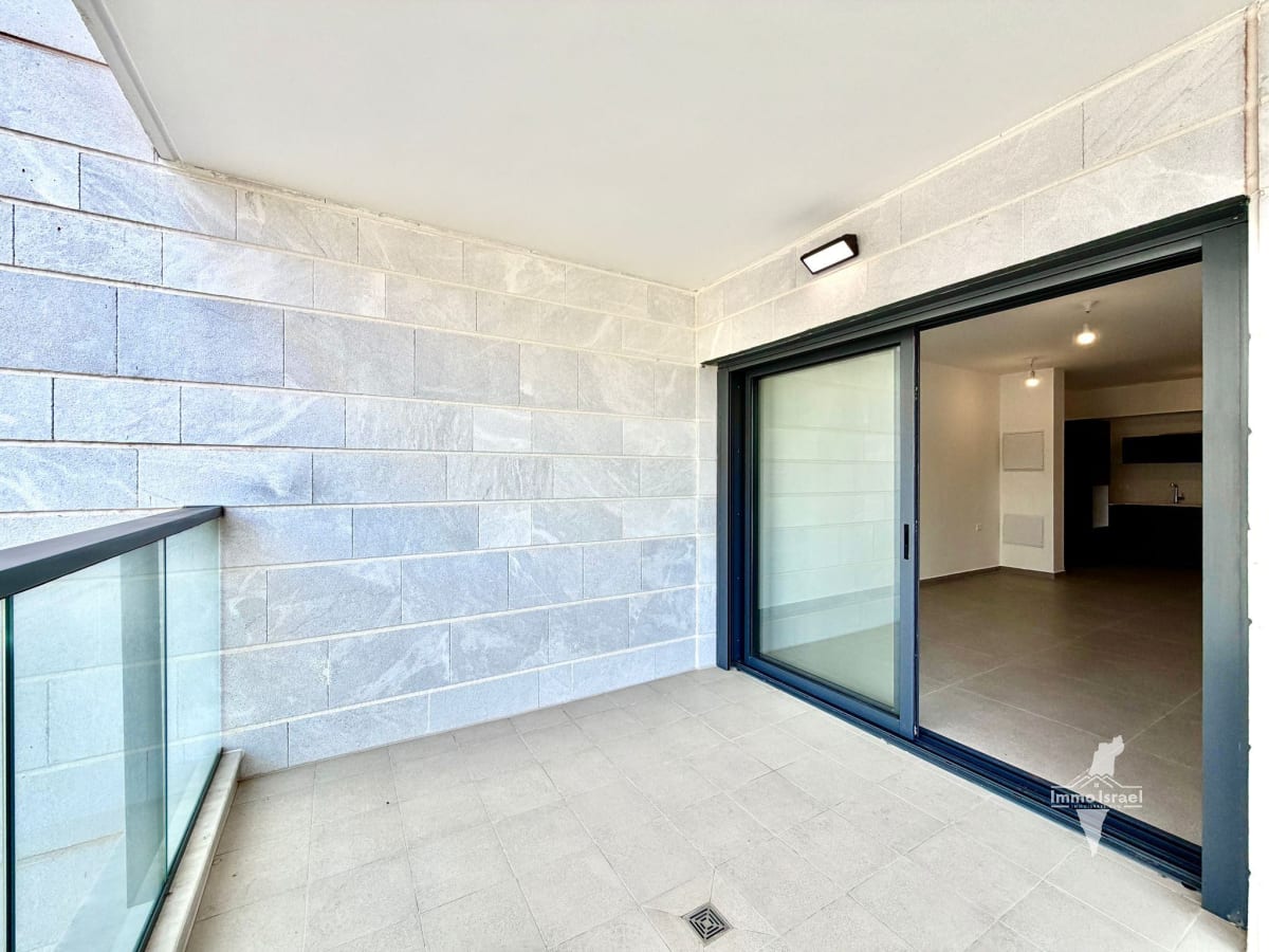 Квартира с 3 комнатами на продажу на улице Герцог, Нетания