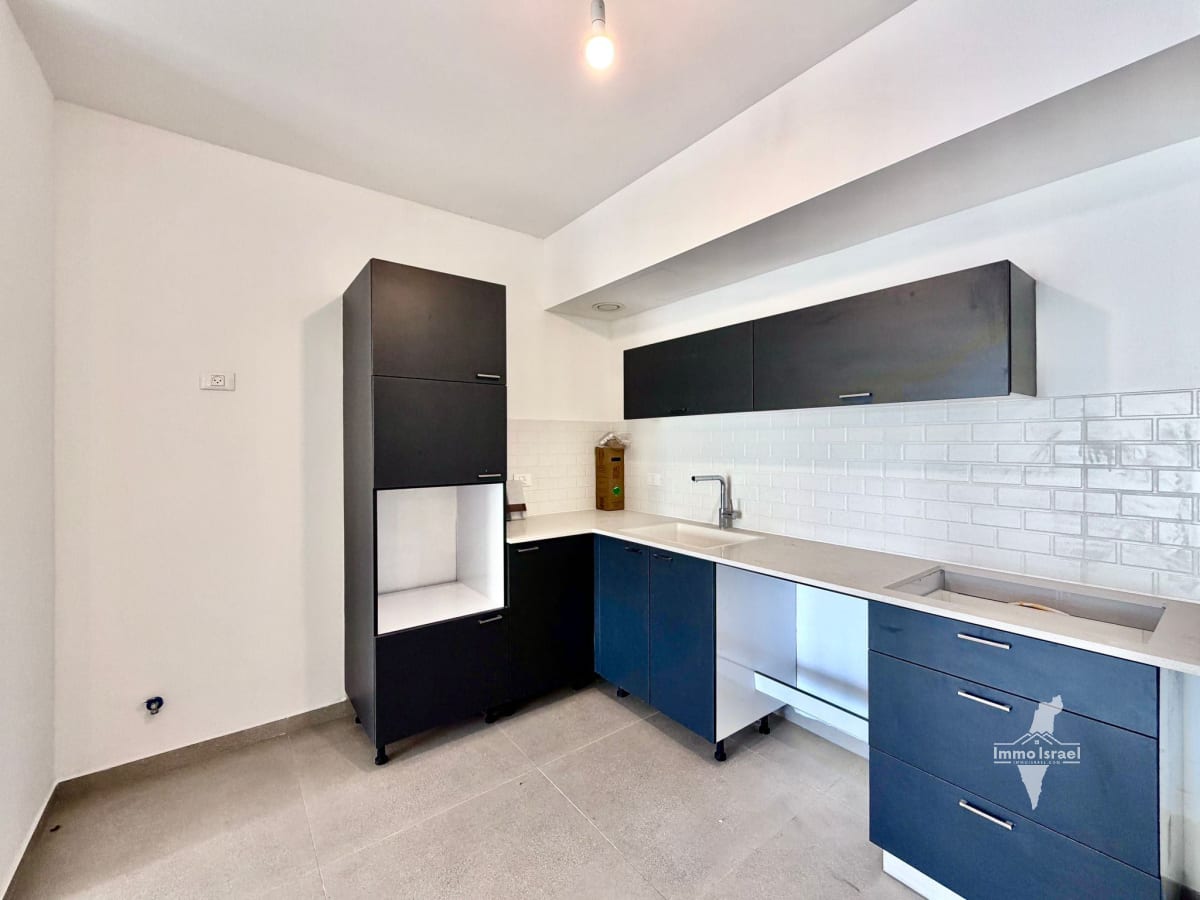 Квартира с 3 комнатами на продажу на улице Герцог, Нетания