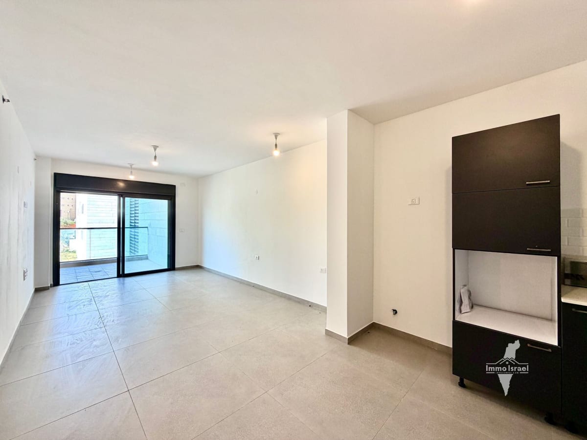 Квартира с 3 комнатами на продажу на улице Герцог, Нетания