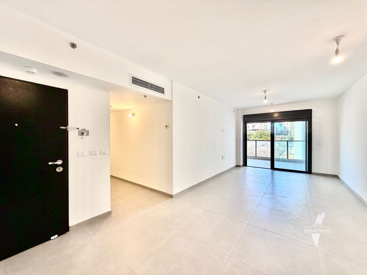 Квартира с 3 комнатами на продажу на улице Герцог, Нетания