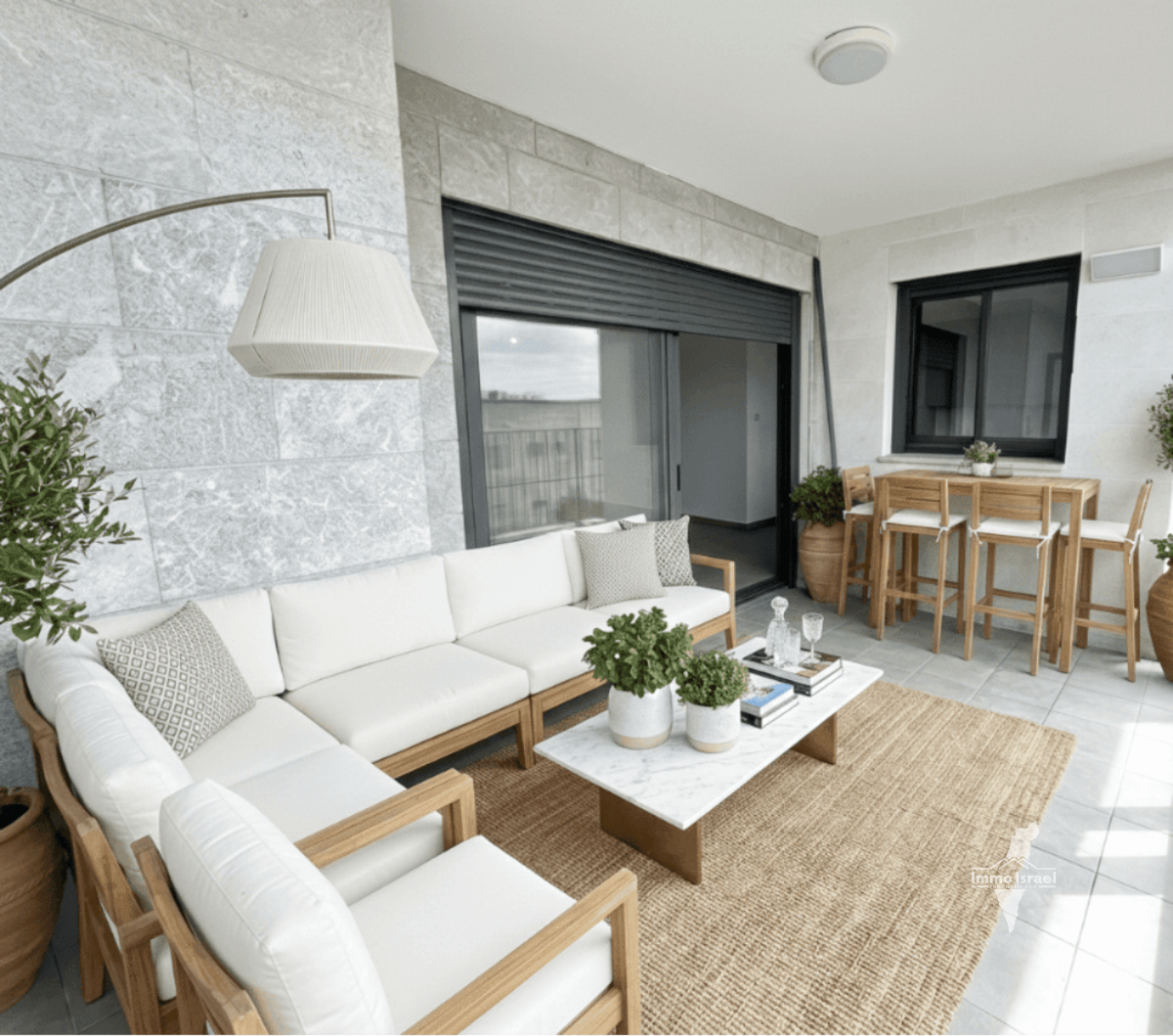 דירת 5 חדרים למכירה ברחוב רמב"ם, רעננה