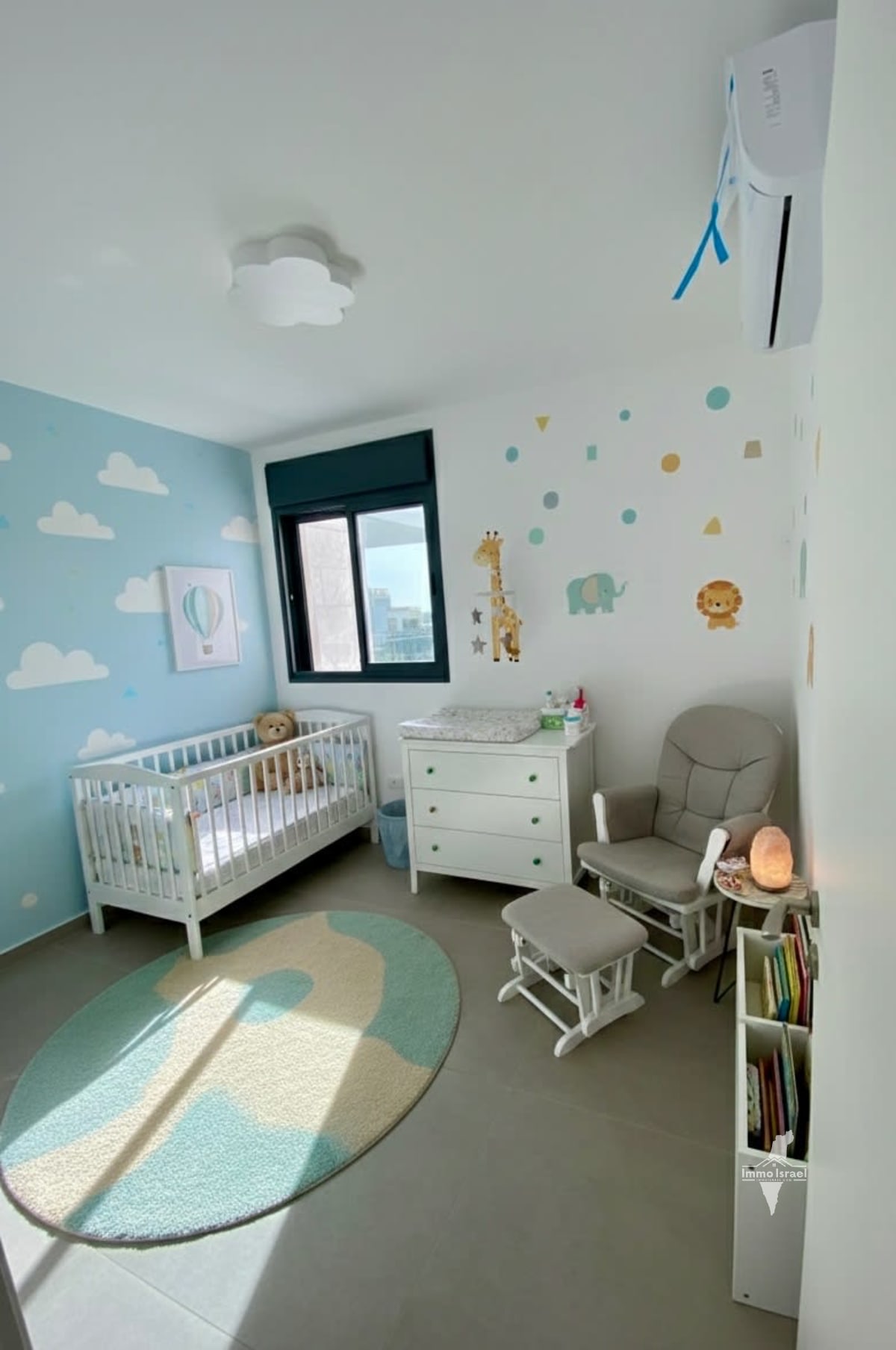 דירת 5 חדרים למכירה ברחוב רמב"ם, רעננה