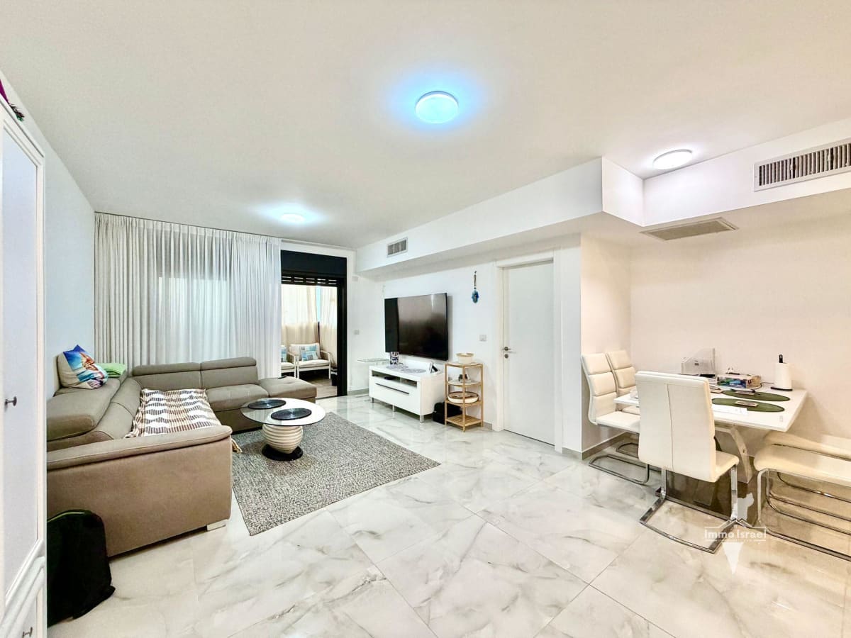 3-Room Apartment For Sale On Sheshet Ha-Yamim Street, Netanya
