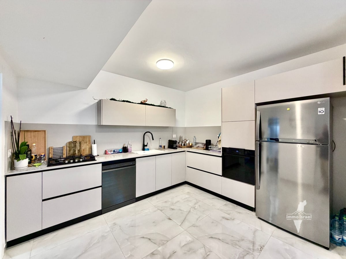 3-Room Apartment For Sale On Sheshet Ha-Yamim Street, Netanya