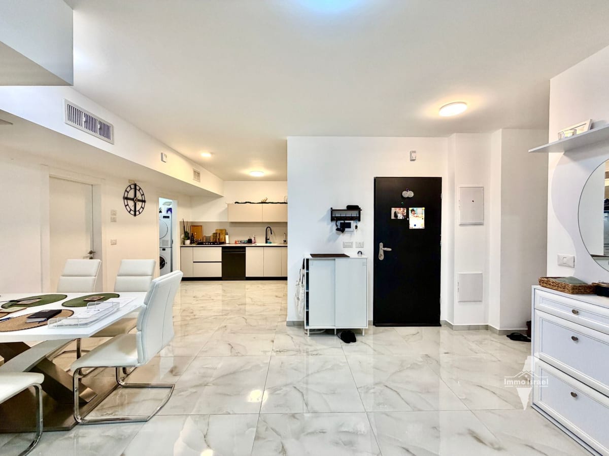 3-Room Apartment For Sale On Sheshet Ha-Yamim Street, Netanya
