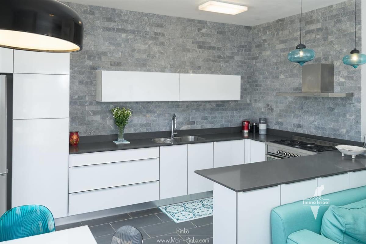 6-Room Semi-Detached House For Sale In Migdal