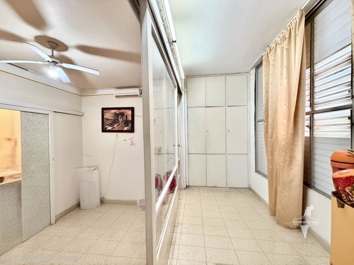 2.5-Room Apartment For Sale On Sderot Hayim Weizman, Netanya