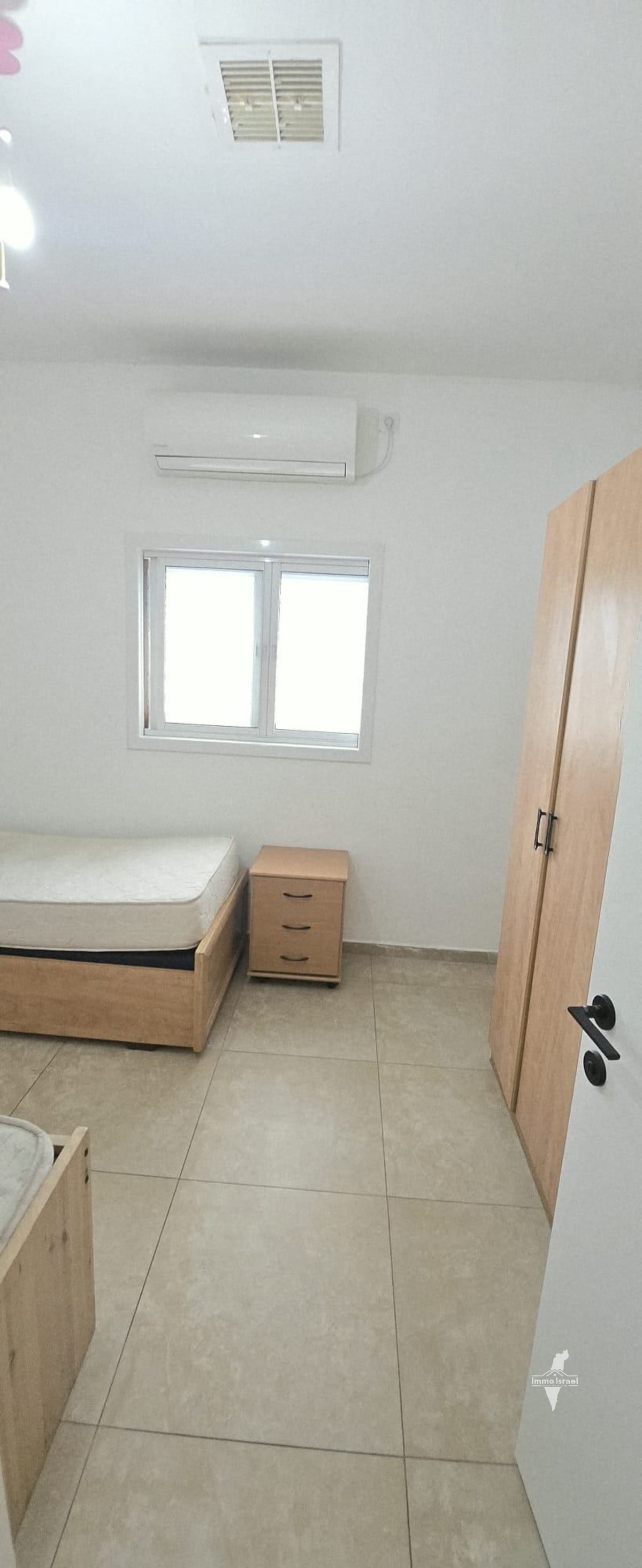 דירת 4.5 חדרים להשכרה ברחוב יעקב, רחובות