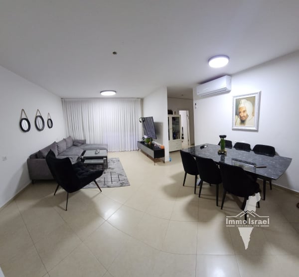 4-Room Apartment in Neve Ze'ev, Shlomo Tene Street