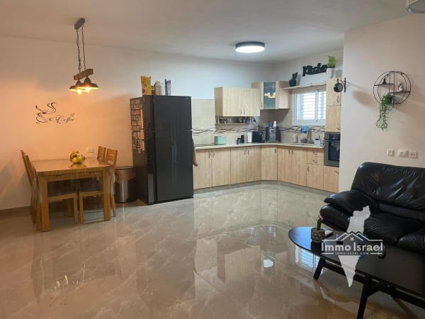 For Sale: 4-Room Apartment in Ramot