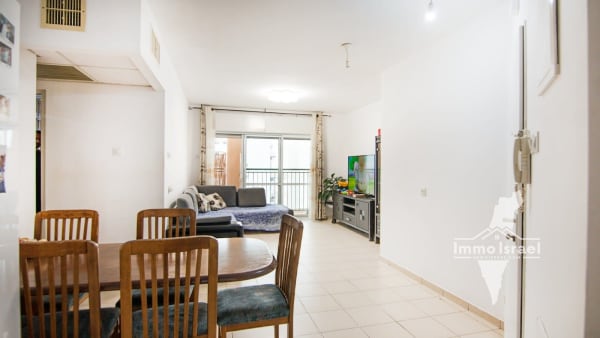 À vendre - Appartement 3 pièces dans le quartier Vav HaHadasha